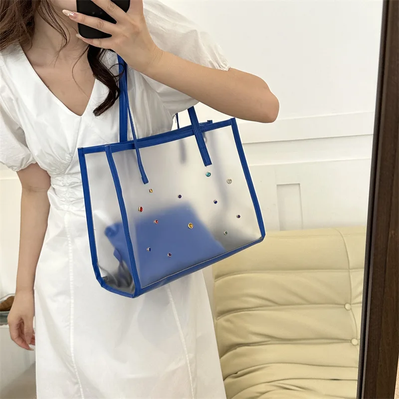 Summer PVC Jelly Bag Women High Capacity Transparent Handbag Commute Shoulder Bag Purse Versatil Beach Tote Bag Girl Storage bag
Summer PVC Jelly Bag Women High Capacity Transparent Handbag Commute Shoulder Bag Purse Versatil Beach Tote Bag Girl Storage bag