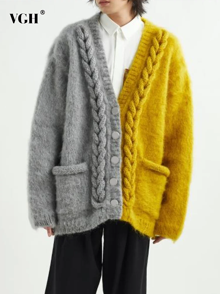 VGH Casual Single Breasted Sweater For Women V Neck Long Sleeve Knitting Patchwork Colorblock Loose Cardigan Female Autumn 2022
VGH Casual Single Breasted Sweater For Women V Neck Long Sleeve Knitting Patchwork Colorblock Loose Cardigan Female Autumn 2022
