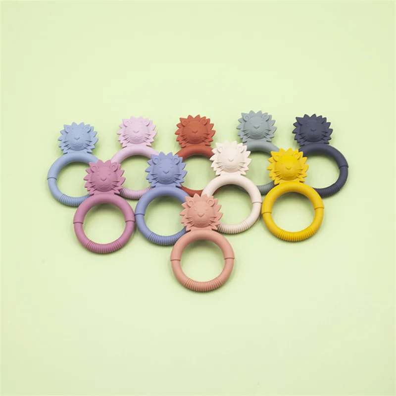 BPA Free Baby Silicone Teethers Toy Cute Lion Tiny Bracelet Ring Teething Infant Chewing Toy Molar Nursing Baby Shower Gifts
BPA Free Baby Silicone Teethers Toy Cute Lion Tiny Bracelet Ring Teething Infant Chewing Toy Molar Nursing Baby Shower Gifts