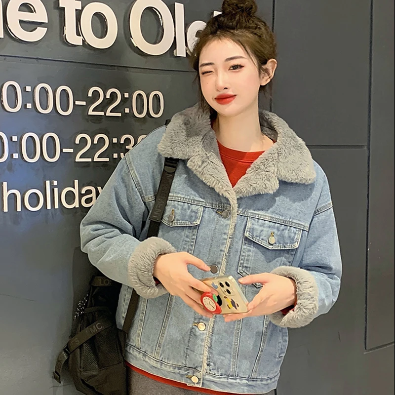 Winter Thicken Denim Jacket Women Loose Casual Warm Jean Jacket Street Wear Fur Collar Long Sleeves Coats Korean Fashion New
Winter Thicken Denim Jacket Women Loose Casual Warm Jean Jacket Street Wear Fur Collar Long Sleeves Coats Korean Fashion New