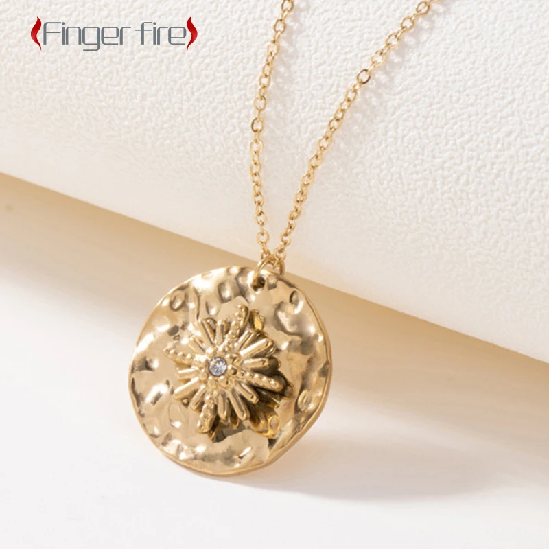Fashion Gold Plated Pattern Engraved Necklace for Women Anniversary Gift Beach Party Jewelry
Fashion Gold Plated Pattern Engraved Necklace for Women Anniversary Gift Beach Party Jewelry