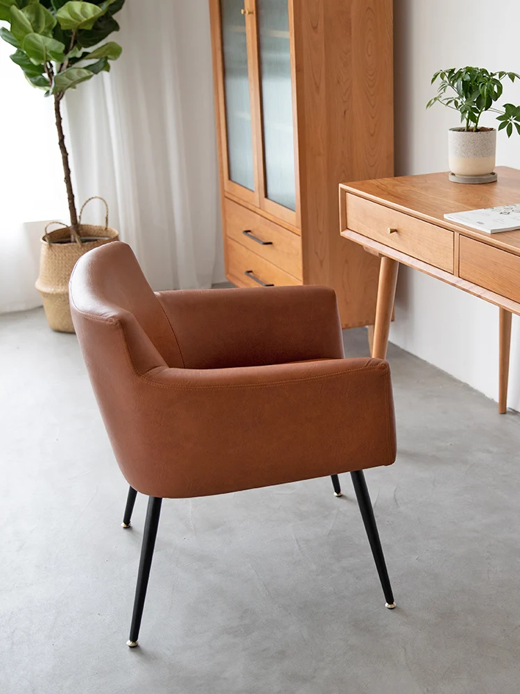 Nordic modern simple dining chair light luxury household comfortable back chair makeup chair bedroom study desk computer chair
Nordic modern simple dining chair light luxury household comfortable back chair makeup chair bedroom study desk computer chair