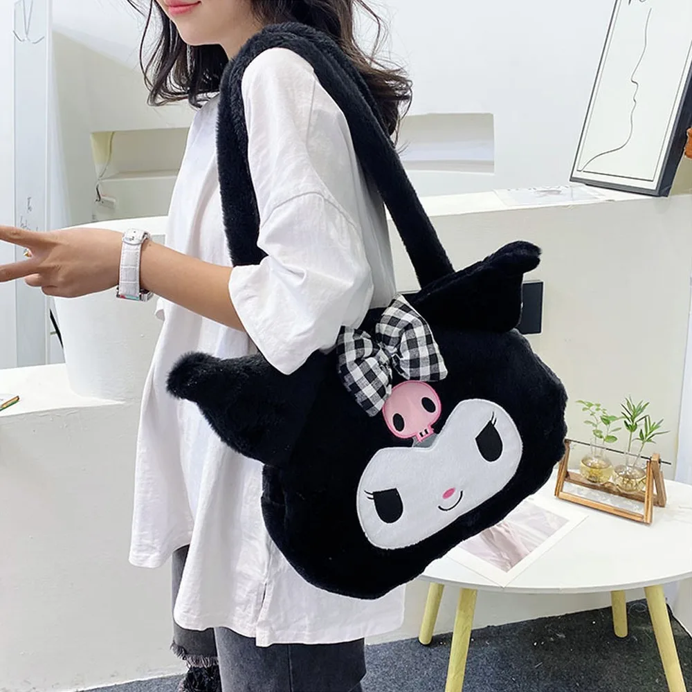 Sanrios аниме Plushie Kuromi My Melody Cinnamoroll сумка через плечо мультяшный плюшевый Универсальный скошенный интерьер женская сумка для хранения подарки
Sanrios аниме Plushie Kuromi My Melody Cinnamoroll сумка через плечо мультяшный плюшевый Универсальный скошенный интерьер женская сумка для хранения подарки