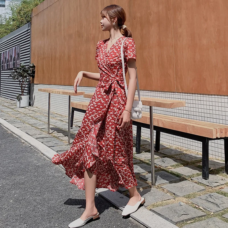 Red Dress For Summer Autumn Chiffon Floral Print Dress 2022 New Holiday Beach Dress Fairy Bohemian Long Dress Female Clothing
Red Dress For Summer Autumn Chiffon Floral Print Dress 2022 New Holiday Beach Dress Fairy Bohemian Long Dress Female Clothing