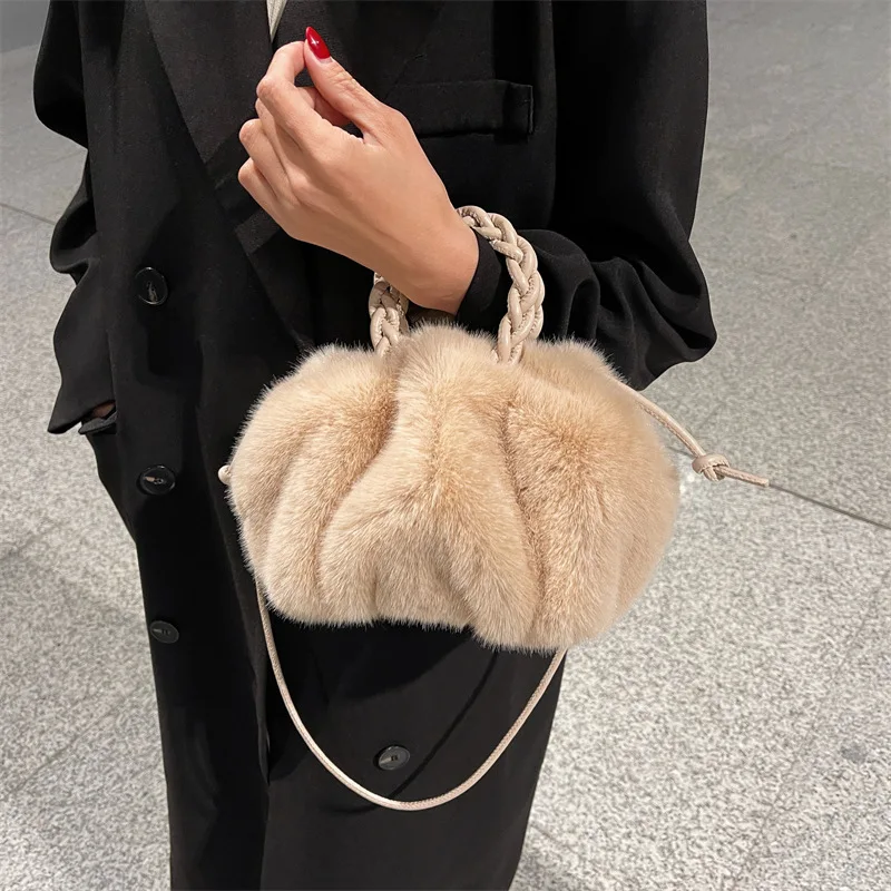 Solid Color Handbags For Women 2022 Summer New Designer Shoulder Crossbody Shopping Bag Fashion Simple Office Lady Hand Bags
Solid Color Handbags For Women 2022 Summer New Designer Shoulder Crossbody Shopping Bag Fashion Simple Office Lady Hand Bags