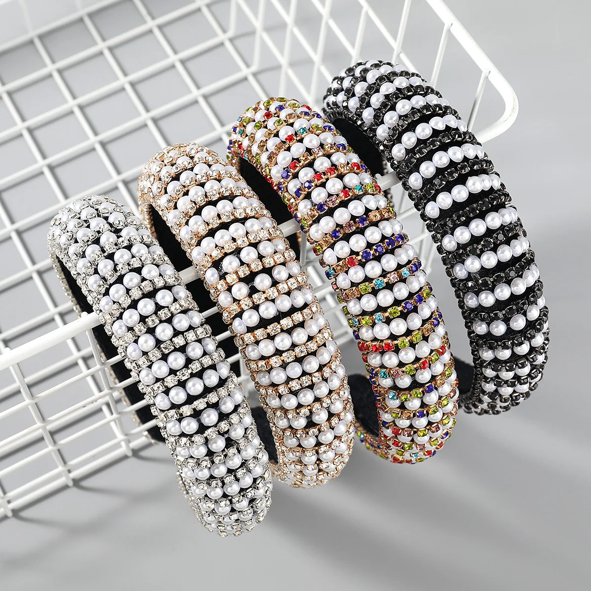 Luxury Baroque Super Flashing Gemstone Headband Fashion Hair Accessories Women Full Diamond Wide-brimmed Hairband Hair Hoop
Luxury Baroque Super Flashing Gemstone Headband Fashion Hair Accessories Women Full Diamond Wide-brimmed Hairband Hair Hoop