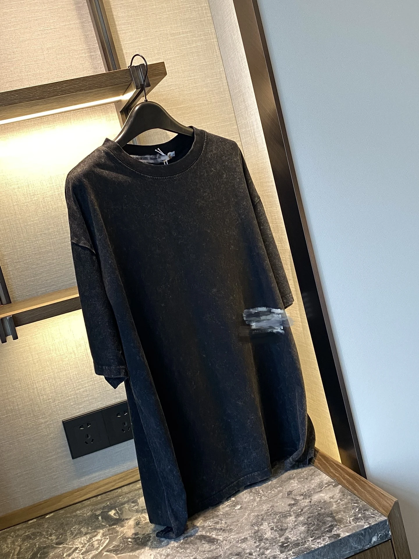 Новинка 2023, крутая серая футболка для стирки в воде, непреодолимая стирка пепел и жареная одежда для модных энтузиастов 
Новинка 2023, крутая серая футболка для стирки в воде, непреодолимая стирка пепел и жареная одежда для модных энтузиастов