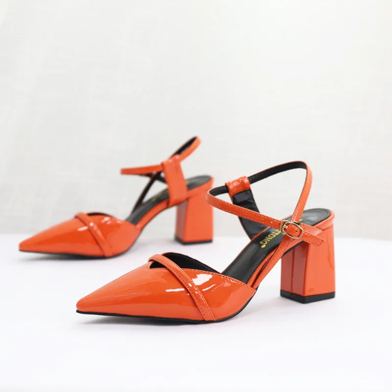 Fashion Thick Buckle Ladies Sandals Coral Color Pointed Thick High Heels Hollow Summer Women's Shoes Youth Cross Strap Sandals
Fashion Thick Buckle Ladies Sandals Coral Color Pointed Thick High Heels Hollow Summer Women's Shoes Youth Cross Strap Sandals