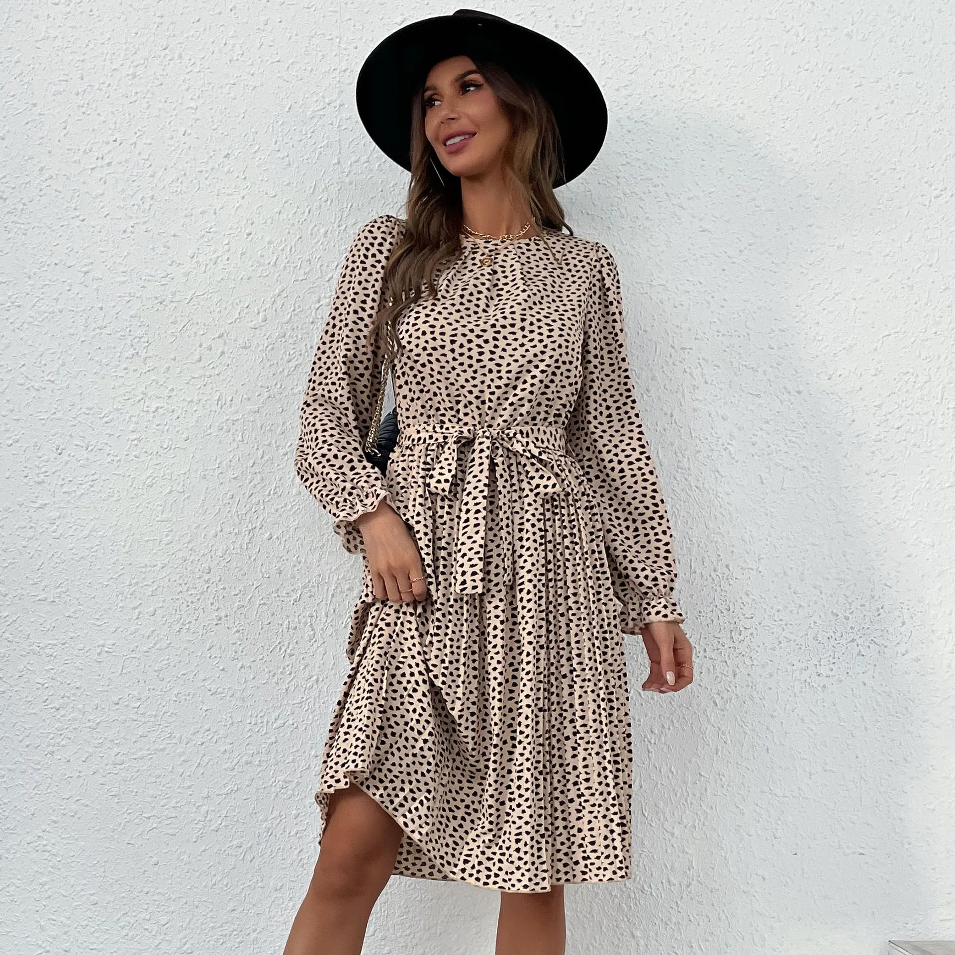 2022 Autumn New Women's Lace-up Skirt Flared Sleeves Pleated Leopard Print Fashion Elegant Dress платье женское летнее
2022 Autumn New Women's Lace-up Skirt Flared Sleeves Pleated Leopard Print Fashion Elegant Dress платье женское летнее