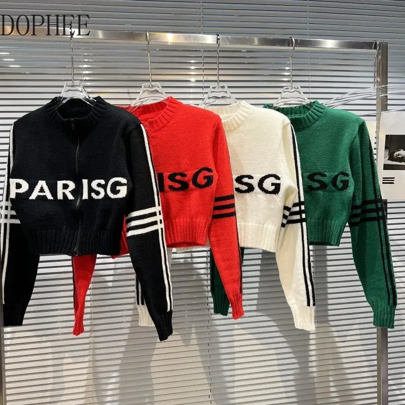 2022 New Autumn Fashion Women Letters Zip Cardigans Coat Long Sleeve Knitted Shirt Streetwear Crop Top Straight Female Sweater
2022 New Autumn Fashion Women Letters Zip Cardigans Coat Long Sleeve Knitted Shirt Streetwear Crop Top Straight Female Sweater