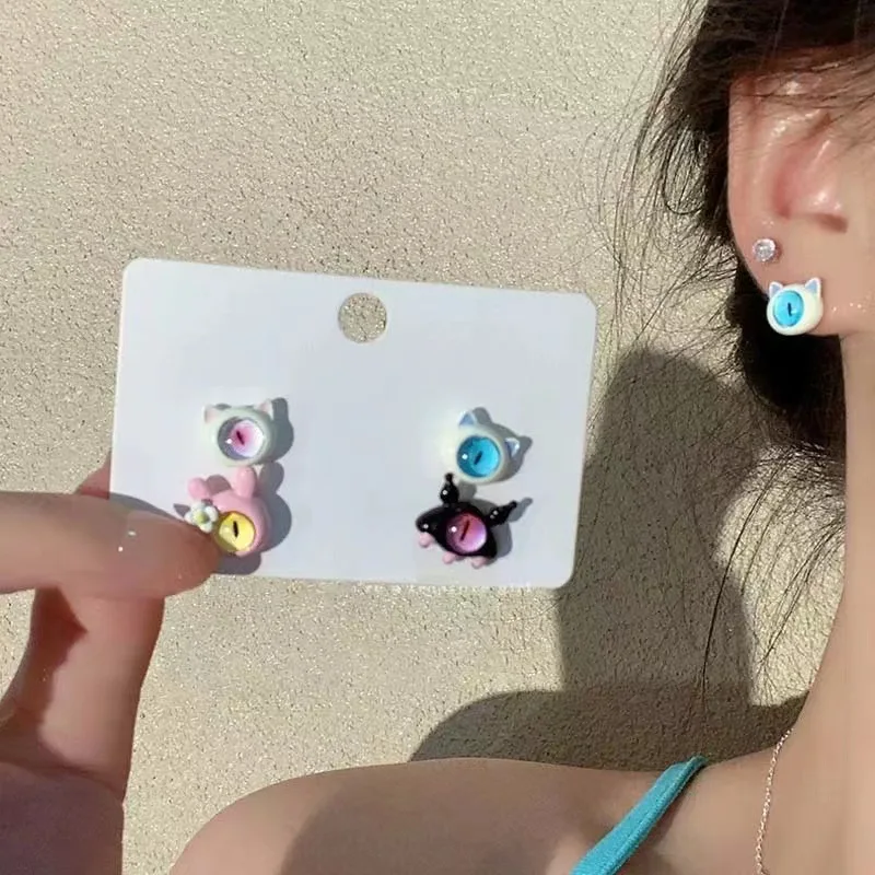 Fashion White Little Monster Earrings Female 2023 New Trend Light Luxury High-end Sense Cartoon Blue Eyes Cat Earrings For Women
Fashion White Little Monster Earrings Female 2023 New Trend Light Luxury High-end Sense Cartoon Blue Eyes Cat Earrings For Women