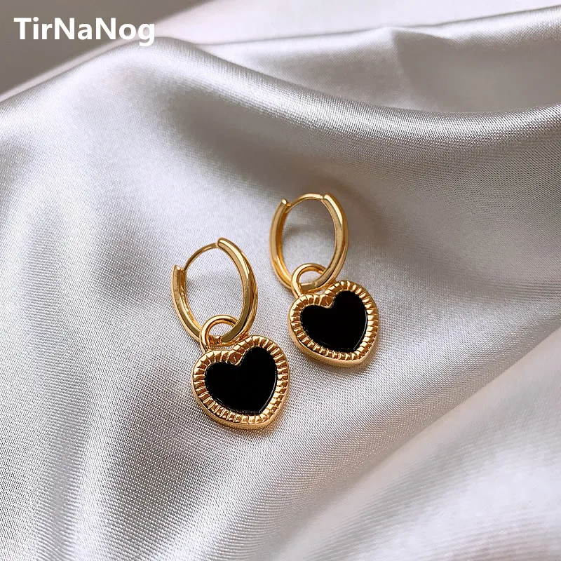 2022 New European And American Fashion Classic Luxury Metal Heart-Shaped Pendant Earrings Women Unusual Jewelry Gifts
2022 New European And American Fashion Classic Luxury Metal Heart-Shaped Pendant Earrings Women Unusual Jewelry Gifts