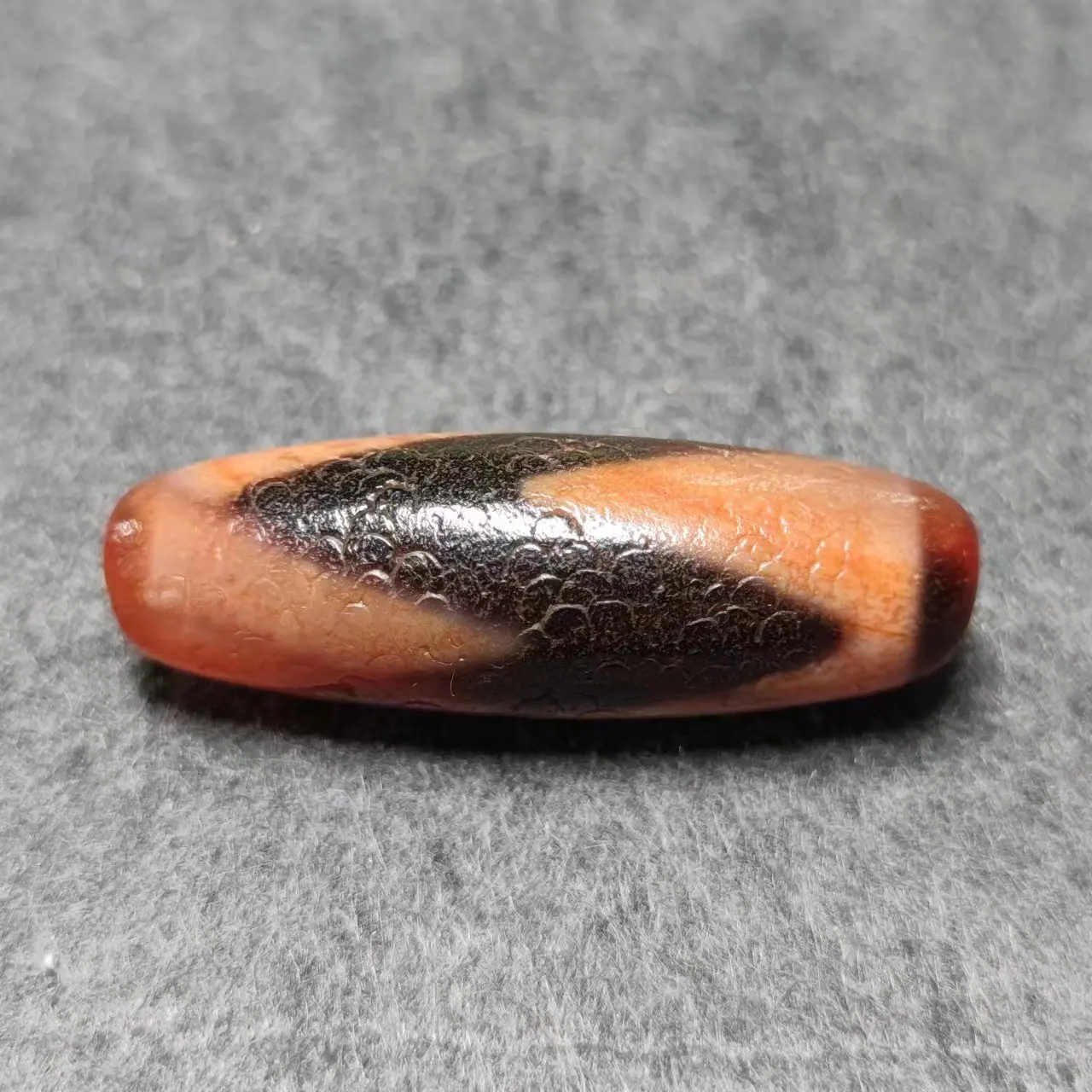 1pcs/lot Natural Tiger Tooth Agate Dzi mysterious pattern red cinnabar Horseshoe pattern Thousand-year-old beads amulet precious
1pcs/lot Natural Tiger Tooth Agate Dzi mysterious pattern red cinnabar Horseshoe pattern Thousand-year-old beads amulet precious