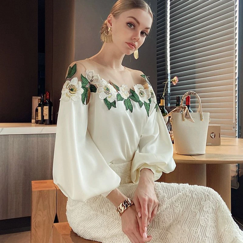 Luxury Flowers Embroidery Mesh Stitching Satin Shirt Sweet Long Sleeved Faux Silk Blouses Loose OL Gauze Glossy Crop Tops Blusas
Luxury Flowers Embroidery Mesh Stitching Satin Shirt Sweet Long Sleeved Faux Silk Blouses Loose OL Gauze Glossy Crop Tops Blusas