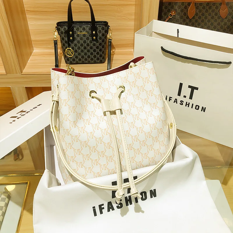 IVK Luxury Women's Clutch Backpacks Bags Designer Crossbody Shoulder Purses Handbag Women Clutch Travel Tote Bag
IVK Luxury Women's Clutch Backpacks Bags Designer Crossbody Shoulder Purses Handbag Women Clutch Travel Tote Bag