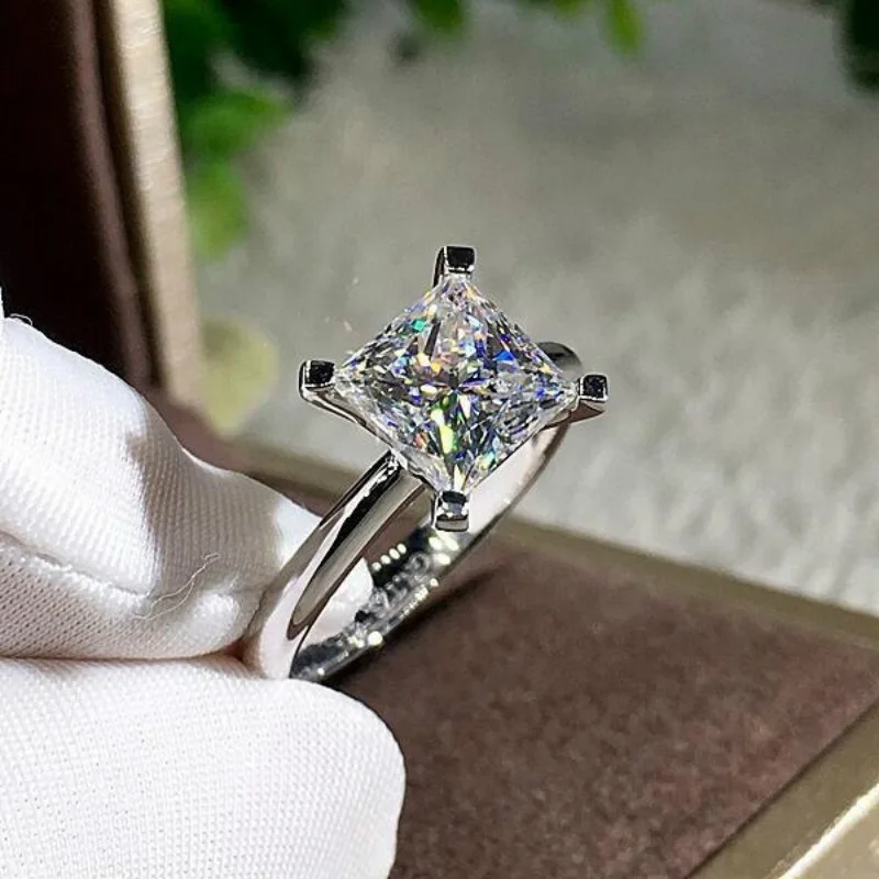 BAOSHINA Trendy Sqaure Crystal Women's Ring Wedding Party Engagement Rings Jewelry Hand Accessories Size 6-10
BAOSHINA Trendy Sqaure Crystal Women's Ring Wedding Party Engagement Rings Jewelry Hand Accessories Size 6-10