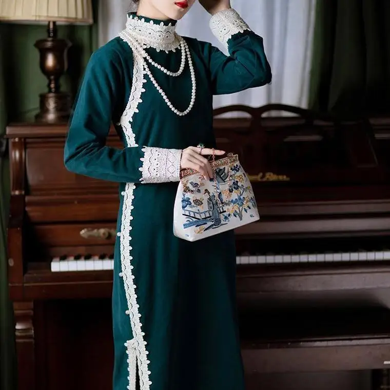 2023 autumn new chinese velvet republican velvet lace long sleeved qipao dress women's clothing improved long cheongsam a54
2023 autumn new chinese velvet republican velvet lace long sleeved qipao dress women's clothing improved long cheongsam a54