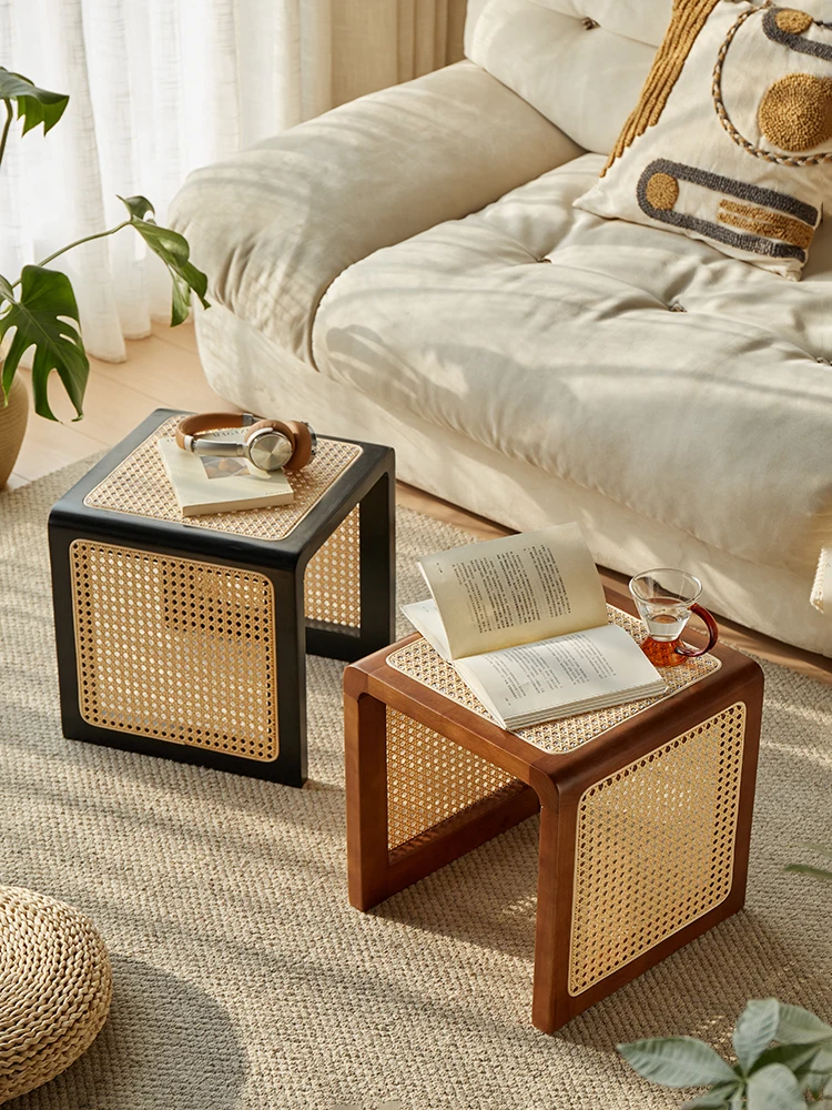 Ретро ротанговый Плетеный чайный столик из массива дерева, мебель для гостиной, табурет для пеленания, маленькие журнальные столики, креативный прикроватный столик
Ретро ротанговый Плетеный чайный столик из массива дерева, мебель для гостиной, табурет для пеленания, маленькие журнальные столики, креативный прикроватный столик