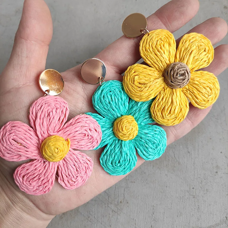 Korean Handwoven Colorful Large Flowers Raffia Earrings Bohemian Holiday Earrings Seaside Leisure Accessories
Korean Handwoven Colorful Large Flowers Raffia Earrings Bohemian Holiday Earrings Seaside Leisure Accessories