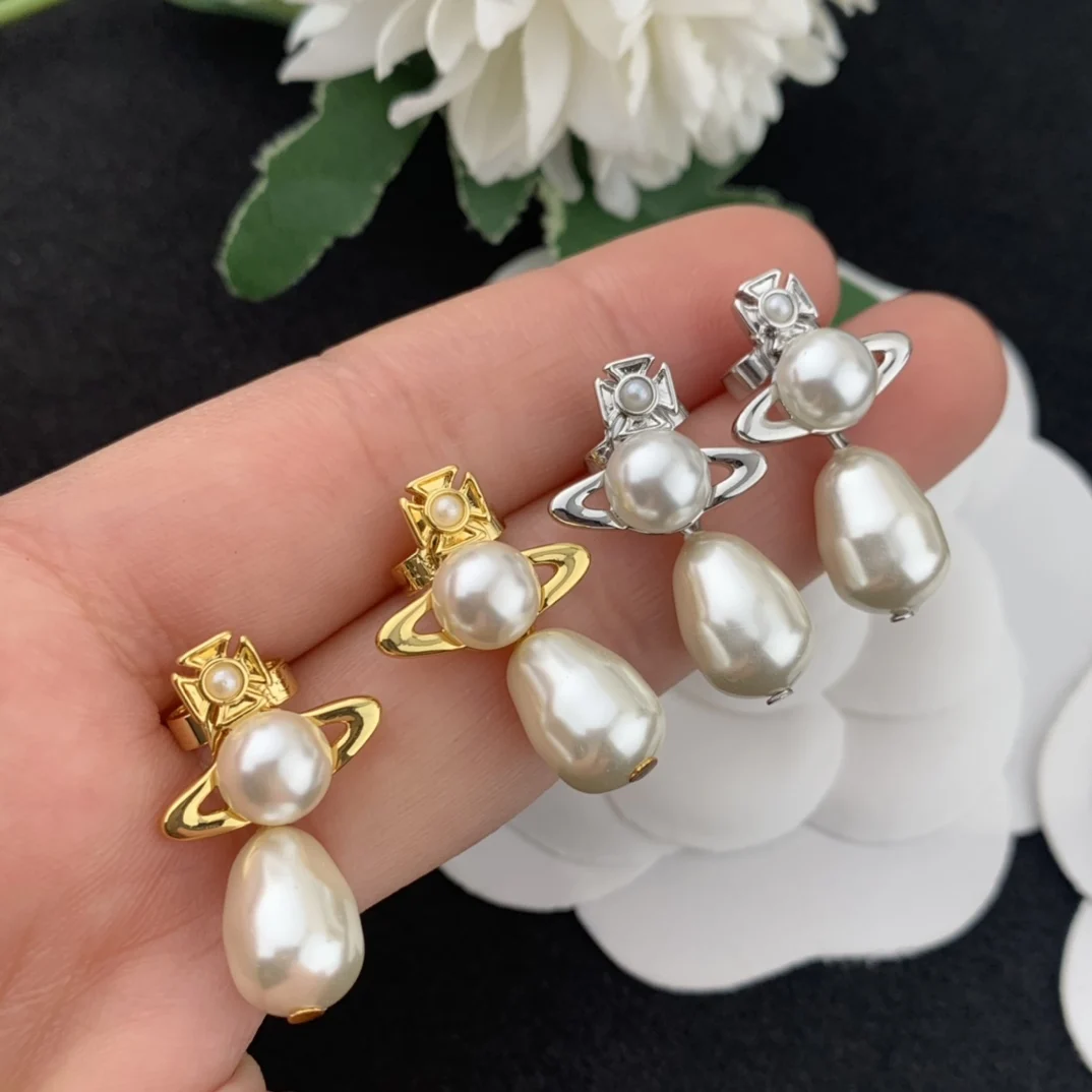 Серьги-гвоздики с жемчугом в европейском и американском стиле
Серьги-гвоздики с жемчугом в европейском и американском стиле