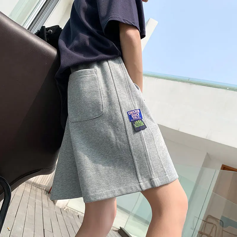 Grey Sports Shorts Women's Summer Thin Style Loose High Waist Straight Tube Slim Pants Capris 
Grey Sports Shorts Women's Summer Thin Style Loose High Waist Straight Tube Slim Pants Capris