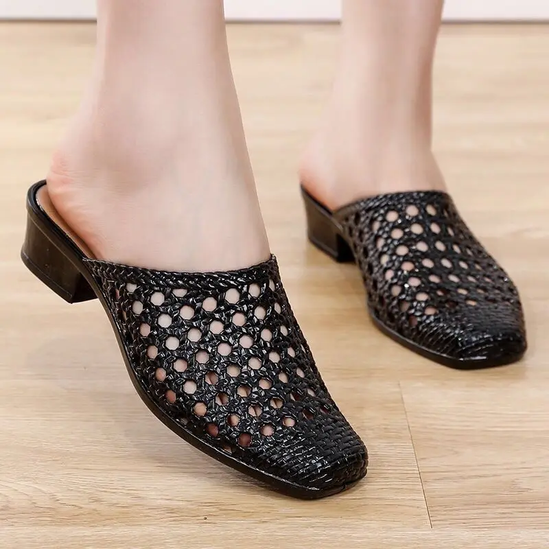 Hollow Out Mesh Women Sandals Beach Shoes Slippers Mum Soft Slippers Breathable non-slip chunky heel sandals zapatillas mujer
Hollow Out Mesh Women Sandals Beach Shoes Slippers Mum Soft Slippers Breathable non-slip chunky heel sandals zapatillas mujer