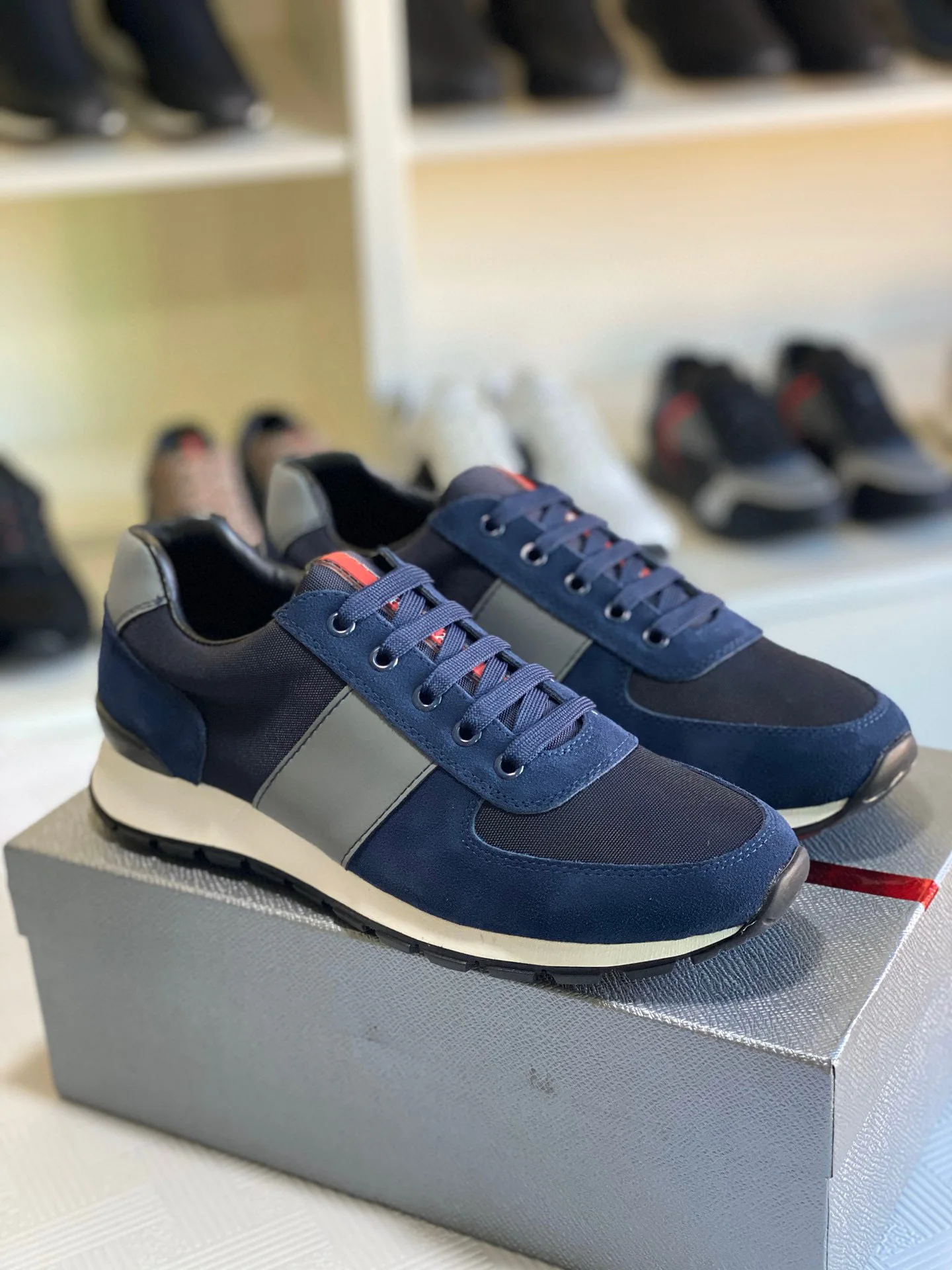 New Arrival Classic Brand Real Cowleather Men's Flats Casual Fashion Sneakers Designer Shoes qh2203
New Arrival Classic Brand Real Cowleather Men's Flats Casual Fashion Sneakers Designer Shoes qh2203