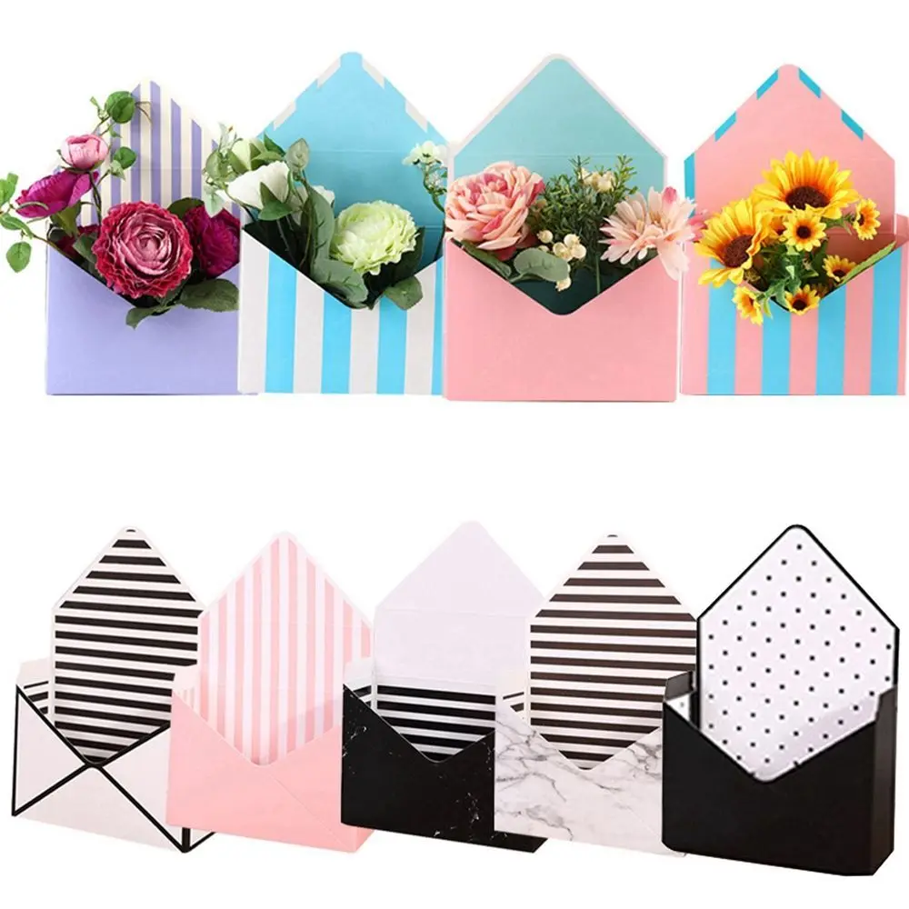 10PCS Envelope Flower Boxes Bouquet Gift Box Hand Holds Folding Floral Bouquet Paper Box Romantic Flower Paper Holder Decor
10PCS Envelope Flower Boxes Bouquet Gift Box Hand Holds Folding Floral Bouquet Paper Box Romantic Flower Paper Holder Decor