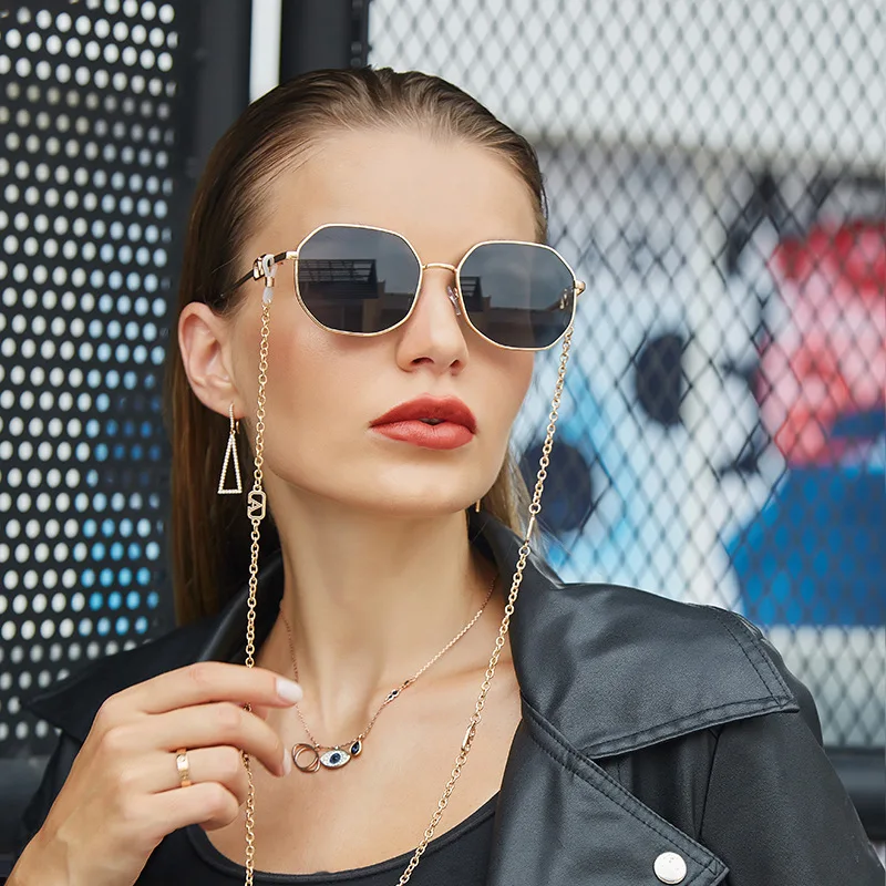 Retro Alloy Polygon Sunglasses Women Luxury Sunglasses Men Women Brand Designer Small Punk Sunglasses Ribbon A Chain Lanyard
Retro Alloy Polygon Sunglasses Women Luxury Sunglasses Men Women Brand Designer Small Punk Sunglasses Ribbon A Chain Lanyard