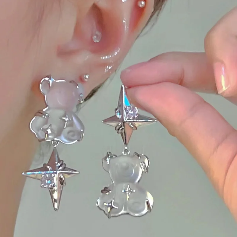 Fashion Cute Bear Earring Women Cross Niche Sweet Cool Senior Sense Niche Personality Earrings Party Gift
Fashion Cute Bear Earring Women Cross Niche Sweet Cool Senior Sense Niche Personality Earrings Party Gift