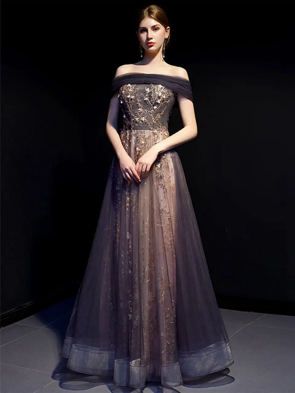 Elegant Women Smoky Grey Sleeveless Evening Dress Formal Tulle Dresses Off The Shoulder Tulle Sequin Prom Graduation Party Dress
Elegant Women Smoky Grey Sleeveless Evening Dress Formal Tulle Dresses Off The Shoulder Tulle Sequin Prom Graduation Party Dress
