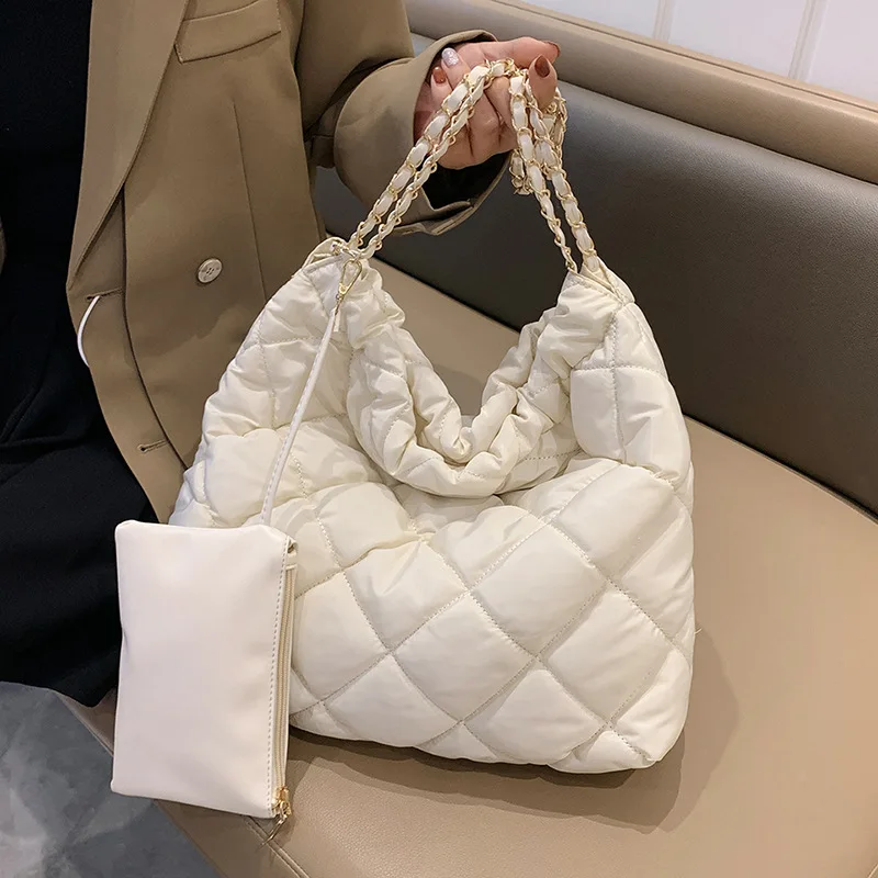 2022 Winter Casual Large Capacity Tote Bag Quilted Padded Designer Luxury Chains Women Shoulder Bags Down Cotton Puffy Handbag
2022 Winter Casual Large Capacity Tote Bag Quilted Padded Designer Luxury Chains Women Shoulder Bags Down Cotton Puffy Handbag