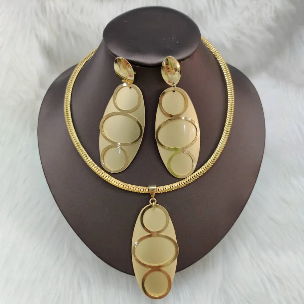 Dubai Jewellery Set Gold Plated Earring and Pendant Necklace Weddings Design New Accessory for African Engagement Jewelry Gifts
Dubai Jewellery Set Gold Plated Earring and Pendant Necklace Weddings Design New Accessory for African Engagement Jewelry Gifts