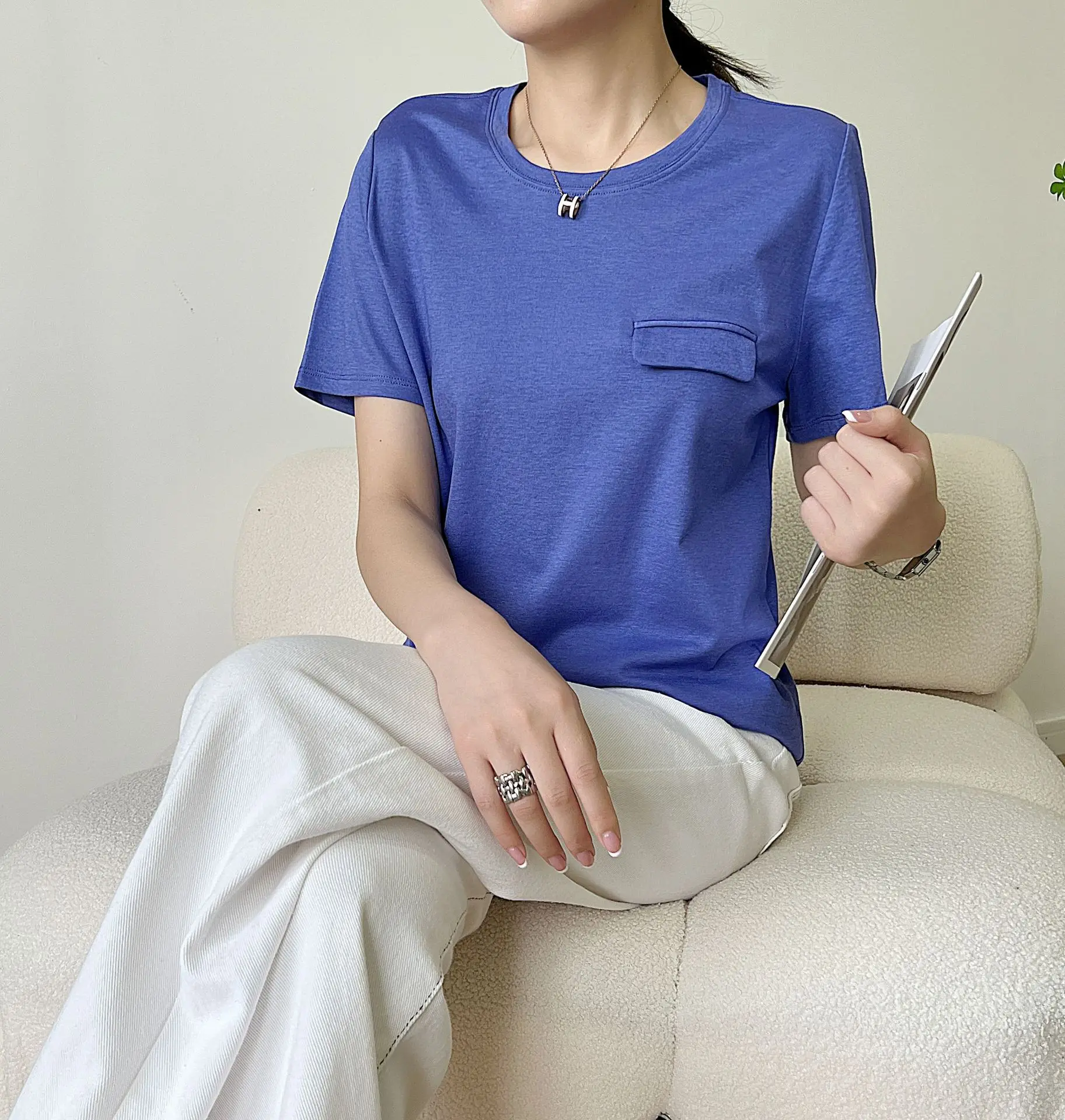 T-shirt short sleeve female pro skin slim loose pocket style T short sleeve female
T-shirt short sleeve female pro skin slim loose pocket style T short sleeve female