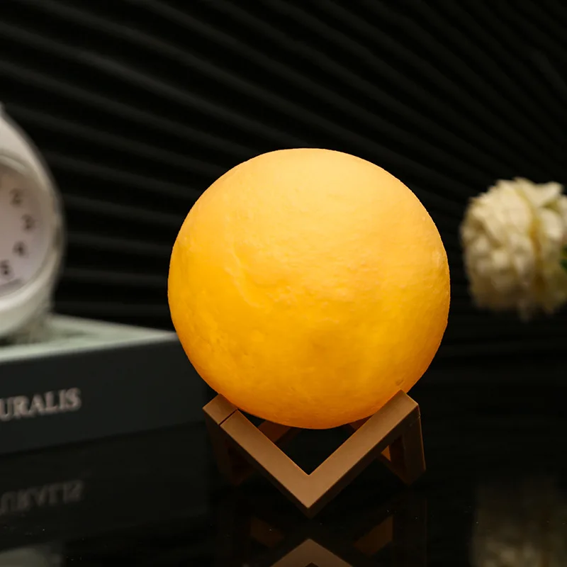 LED Night Light 3D Print Moon Lamp 8CM/12CM With Stand Battery Powered Soft Lighting Creative Bedroom Decor Lover Baby Kids Gift
LED Night Light 3D Print Moon Lamp 8CM/12CM With Stand Battery Powered Soft Lighting Creative Bedroom Decor Lover Baby Kids Gift