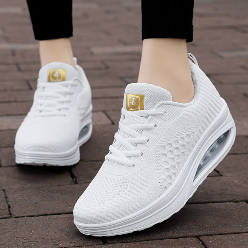 Модные женские кроссовки с воздушной подушкой, амортизирующая танцевальная обувь, шахматная цветная блокирующая Нескользящая спортивная ... 
Модные женские кроссовки с воздушной подушкой, амортизирующая танцевальная обувь, шахматная цветная блокирующая Нескользящая спортивная ...