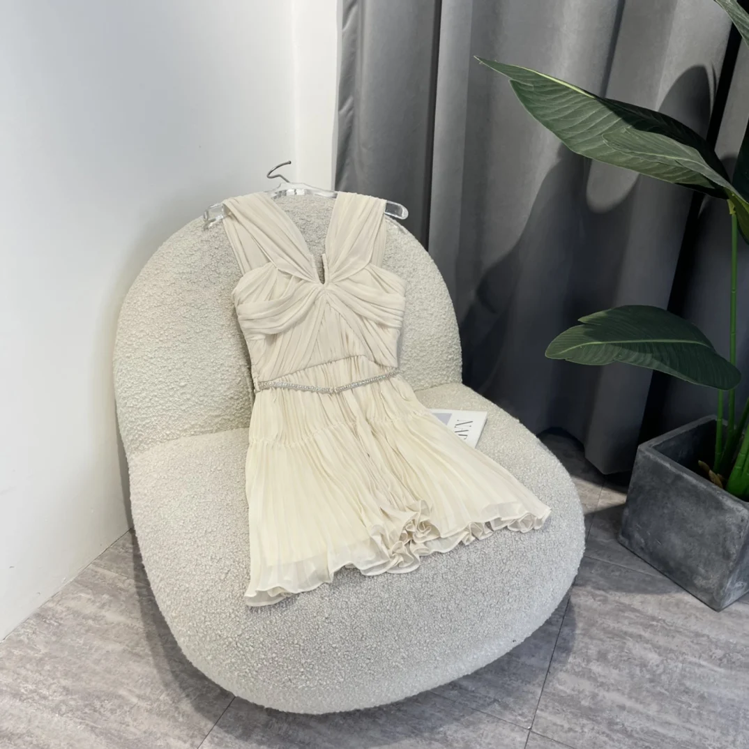 Latest 2022 Summer Top Quality Solid Beige Off The Shoulder Folds Elegant Billowy Mini Dresses with Crystal Belt Women
Latest 2022 Summer Top Quality Solid Beige Off The Shoulder Folds Elegant Billowy Mini Dresses with Crystal Belt Women