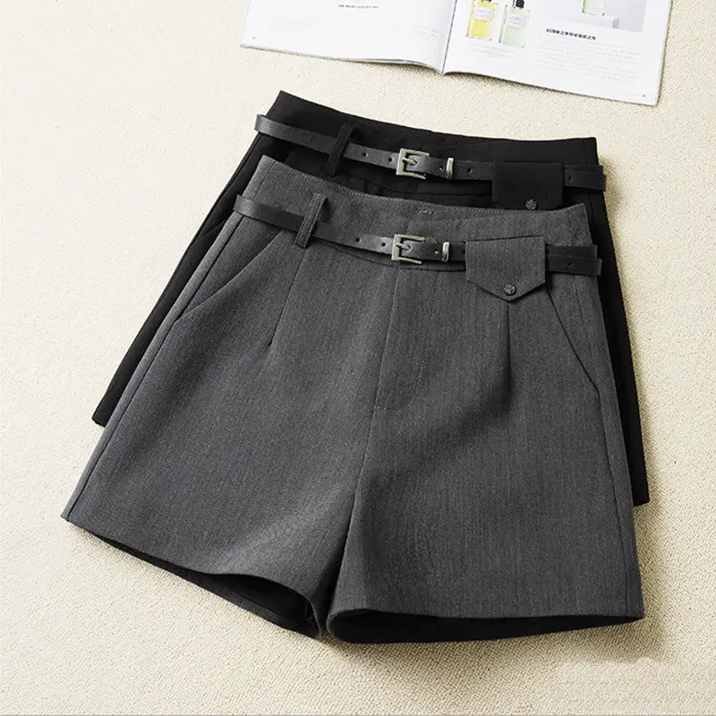 Women 2022 Summer Fashion High Waist A-line Suit Shorts Female Loose Wide Legs Shorts Ladies Solid Color Casual Shorts W218
Women 2022 Summer Fashion High Waist A-line Suit Shorts Female Loose Wide Legs Shorts Ladies Solid Color Casual Shorts W218