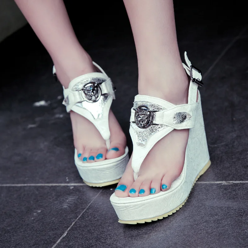 Summer New Sweet Wedges Sandals Women 2021 Buckle Strap High Heels With Platforms Sandales Fashion Casual Sandals Feamle
Summer New Sweet Wedges Sandals Women 2021 Buckle Strap High Heels With Platforms Sandales Fashion Casual Sandals Feamle