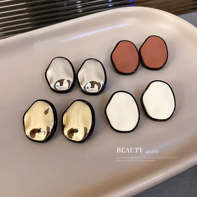 Korean Fashion Irregular Round Mirror Metal Stud Earrings for Women Lady Chic Elegant Causal Earrings Girls Trendy Jewelry Gift
Korean Fashion Irregular Round Mirror Metal Stud Earrings for Women Lady Chic Elegant Causal Earrings Girls Trendy Jewelry Gift