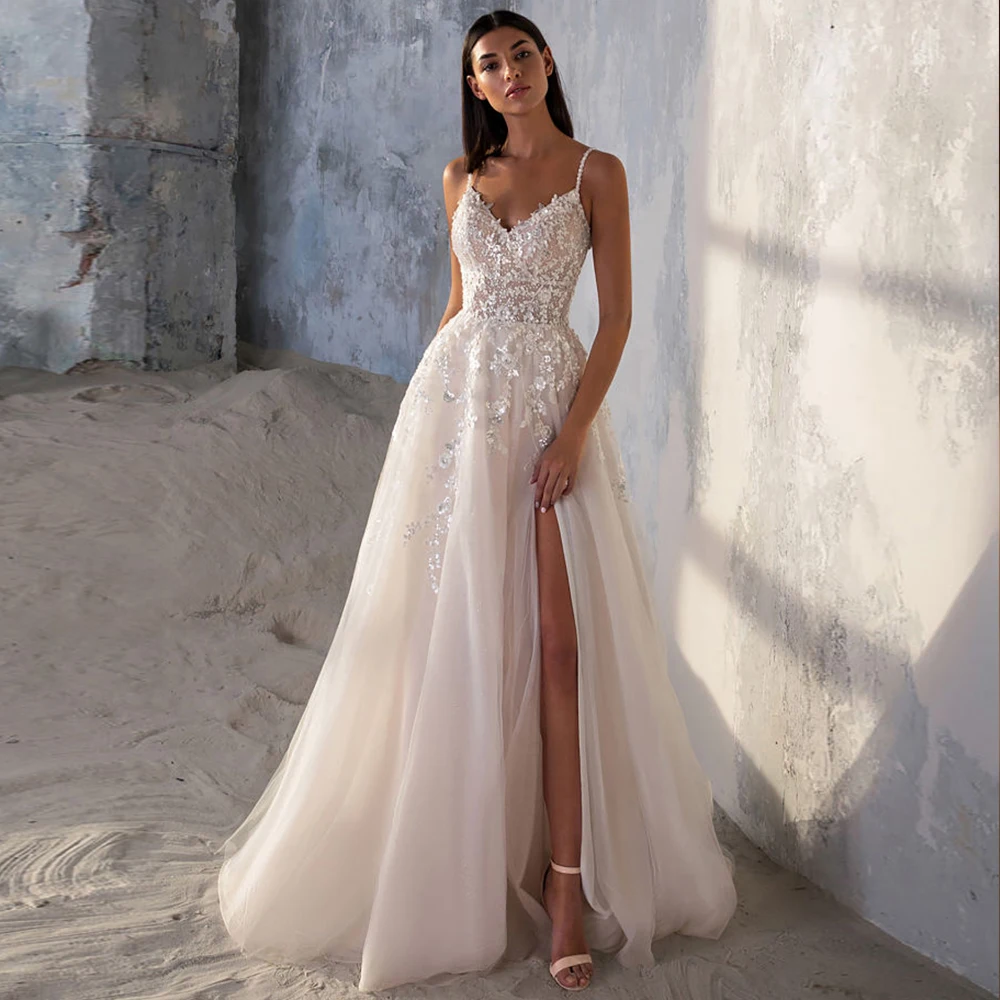 Bohemian Wedding Dress Spaghetti Straps A Line Sleeveless Slit Boho Bridal Gown With Applique Beach Floor Length Robe De Mariee
Bohemian Wedding Dress Spaghetti Straps A Line Sleeveless Slit Boho Bridal Gown With Applique Beach Floor Length Robe De Mariee