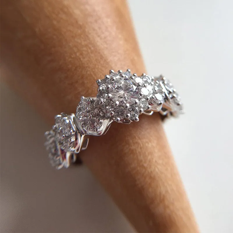 2023 New Fashion White Shiny AAA Crystal Rhinestone Ring for Women's Party Wedding Engagement Bride Fashion Jewelry
2023 New Fashion White Shiny AAA Crystal Rhinestone Ring for Women's Party Wedding Engagement Bride Fashion Jewelry