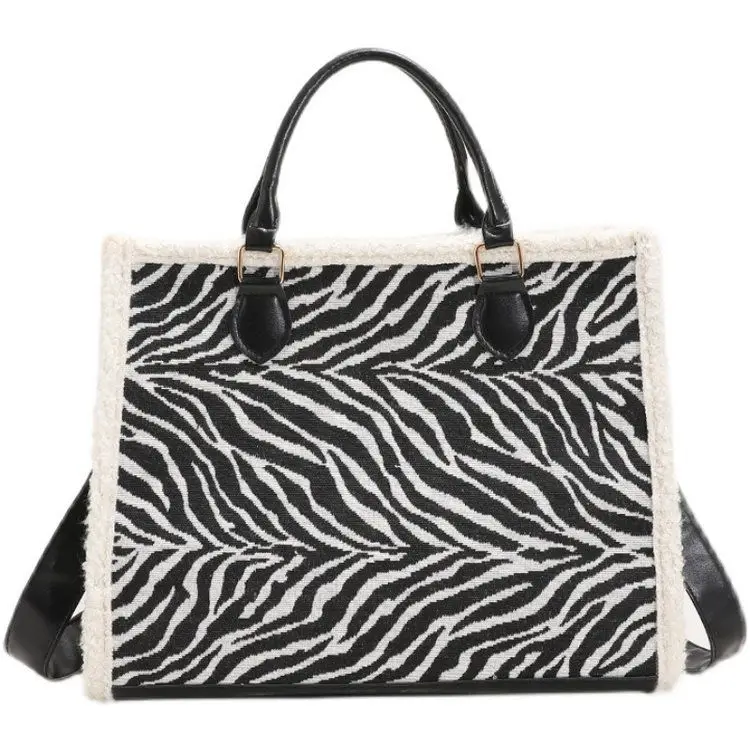2022 New Brand Color Luxury Handbags , Zebra Fashion Crossbody Women Bags , Evening Clutch for Ladies
2022 New Brand Color Luxury Handbags , Zebra Fashion Crossbody Women Bags , Evening Clutch for Ladies