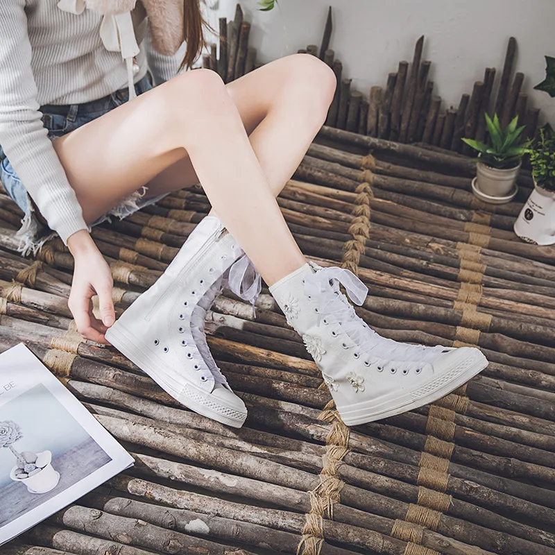 Mid-tube canvas shoes casual shoes handmade custom flower canvas shoes street shooting comfortable campus 35-43
Mid-tube canvas shoes casual shoes handmade custom flower canvas shoes street shooting comfortable campus 35-43