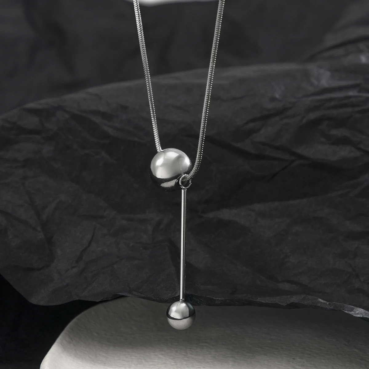 KunJoe Punk Stainless Steel Ball Pendant Choker Necklace Unisex Steampunk Men Gothic Snake Bone Thin Chain Neck Jewelry No Fade
KunJoe Punk Stainless Steel Ball Pendant Choker Necklace Unisex Steampunk Men Gothic Snake Bone Thin Chain Neck Jewelry No Fade