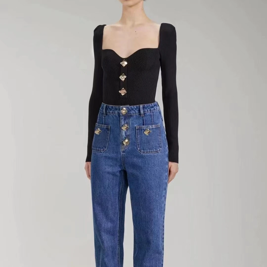 Женский трикотажный кардиган, Приталенный кардиган с квадратным воротником и металлическими пуговицами, осень 2022 
Женский трикотажный кардиган, Приталенный кардиган с квадратным воротником и металлическими пуговицами, осень 2022