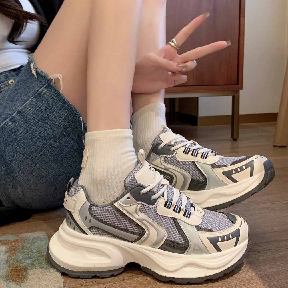 Women Trendy Sneakers New Blue Color Cross Lace-up Women Shoes Thick-soled Gridding Breathable Women Round Toe Casual Shoes
Women Trendy Sneakers New Blue Color Cross Lace-up Women Shoes Thick-soled Gridding Breathable Women Round Toe Casual Shoes