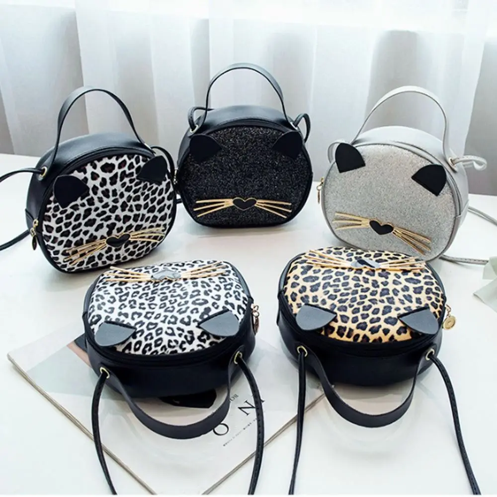 Сумка-шоппер с мультяшным принтом для женщин, винтажная Дамская маленькая сумочка на плечо, модные квадратные мешки из искусственной кожи с милым котом 
Сумка-шоппер с мультяшным принтом для женщин, винтажная Дамская маленькая сумочка на плечо, модные квадратные мешки из искусственной кожи с милым котом