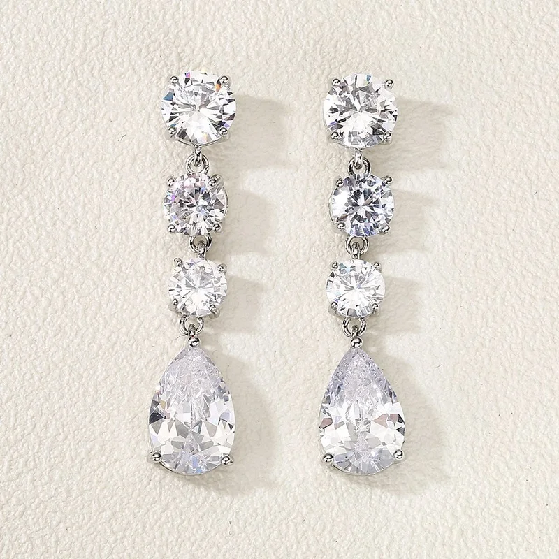 New Exquisite White Water Drop Zircon Stud Earrings for Women Elegant Temperament Charm Earring Party Jewelry Mothers Day Gift
New Exquisite White Water Drop Zircon Stud Earrings for Women Elegant Temperament Charm Earring Party Jewelry Mothers Day Gift