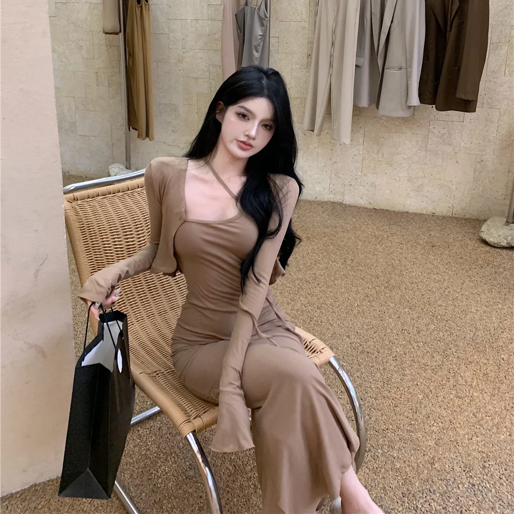 Strap Dress for Women In Autumn Khaki Hot Girls, Slim Waist, Buttocks, Medium Length Fishtail Skirt, Buttocks Skirt Y2k Dress
Strap Dress for Women In Autumn Khaki Hot Girls, Slim Waist, Buttocks, Medium Length Fishtail Skirt, Buttocks Skirt Y2k Dress